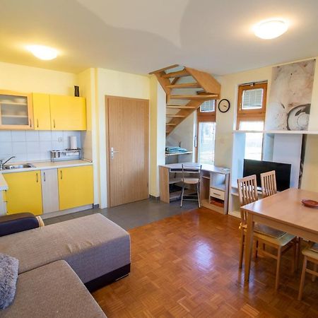 Relax Apartment In Banovci Veržej Екстериор снимка
