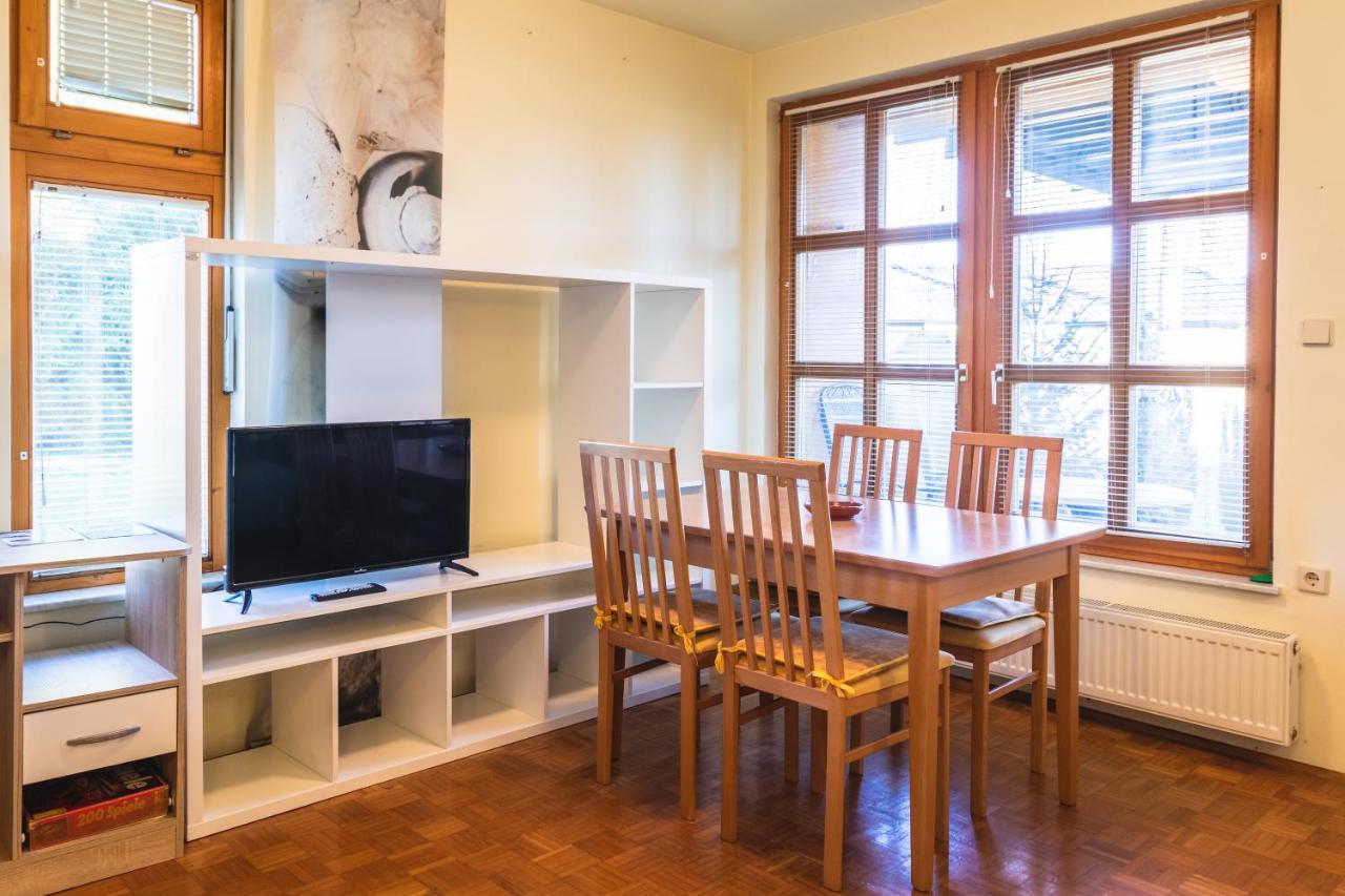 Relax Apartment In Banovci Veržej Екстериор снимка