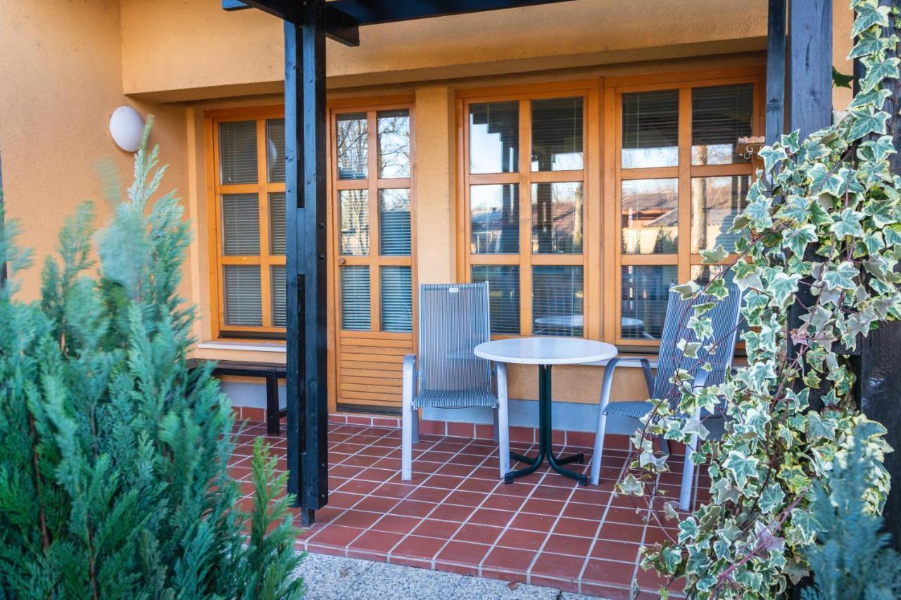 Relax Apartment In Banovci Veržej Екстериор снимка